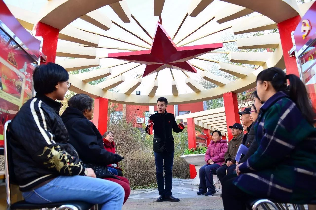 什么事情这么重要？内蒙古日报居然一下发了8个版！