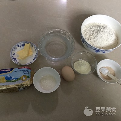 杏仁牛角酥面包做法,羊角起酥面包