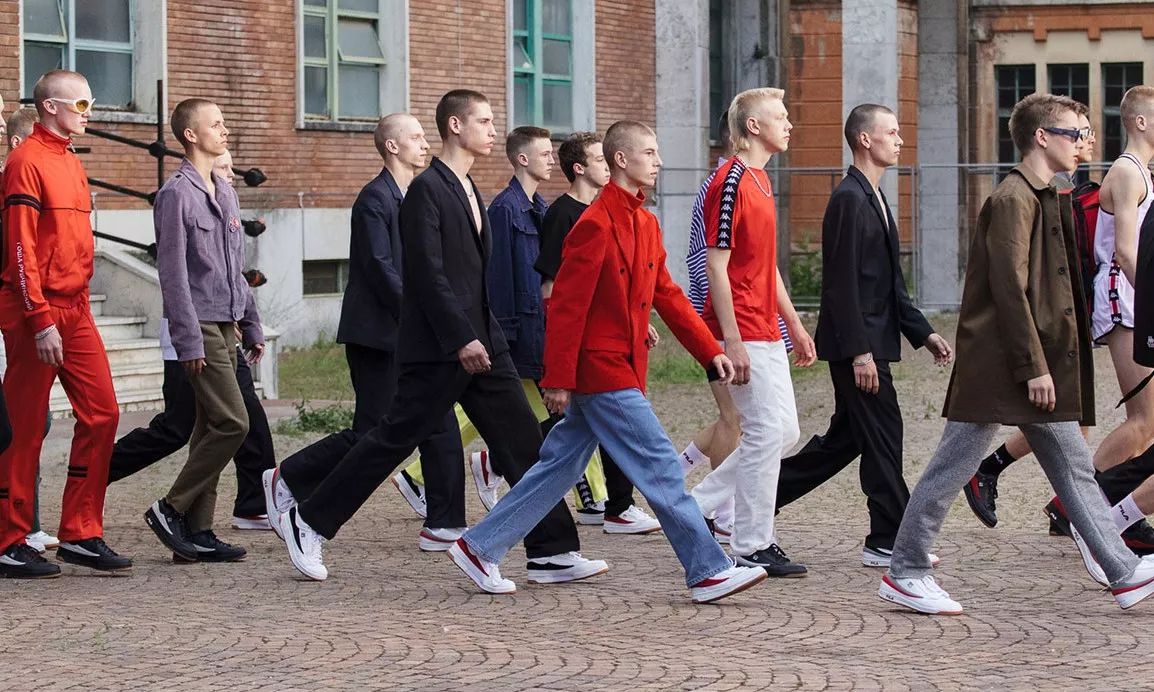 足球衫搭配什么好看,足球衫穿搭