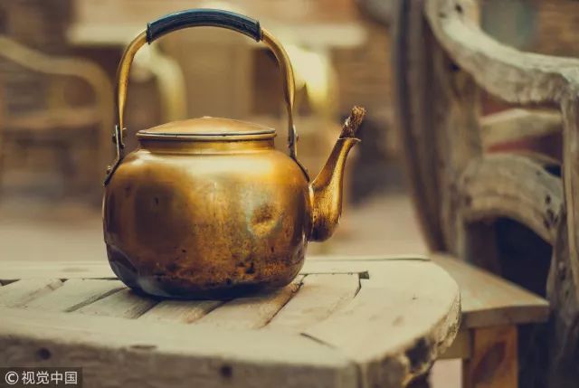 瓷砖上的水垢用什么清洗干净,淋浴房玻璃水垢怎么清洗干净