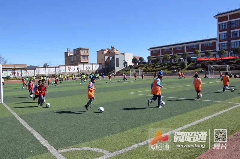 双河小学全市冠军,昭通市苏家院中学足球队
