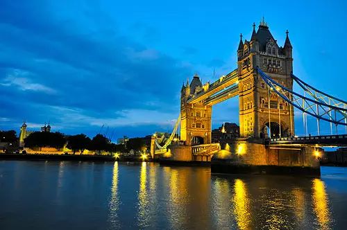 护照签证过期了补办要多少钱,澳洲签证有效护照过期了怎么办