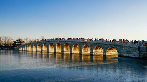 新媒关注北京今冬空气异常好：治理见效也多亏天帮忙