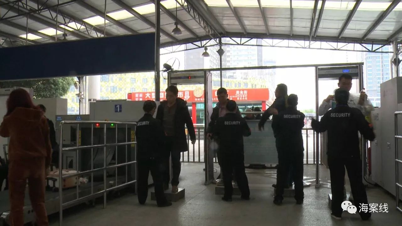 代售点居然违规囤票227张宁铁警方查处不手软