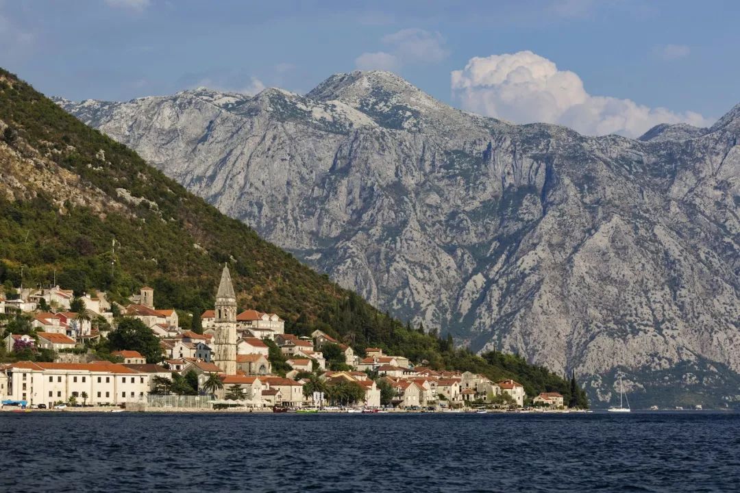 中国护照免签证国家一览表,护照下来去免签国家还需要签证吗