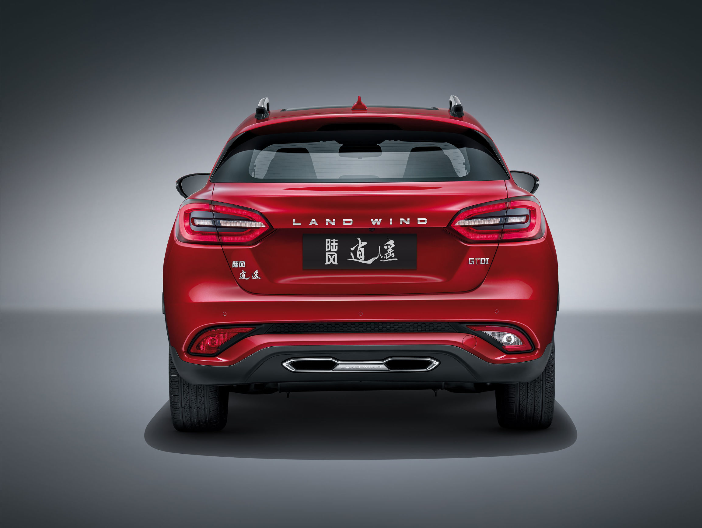 性价比超高的跨界suv陆风逍遥,陆风逍遥中国风轿跑suv