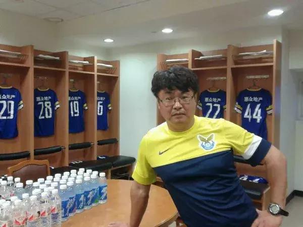 影响大连足球的国际友人系列，百米飞人队医