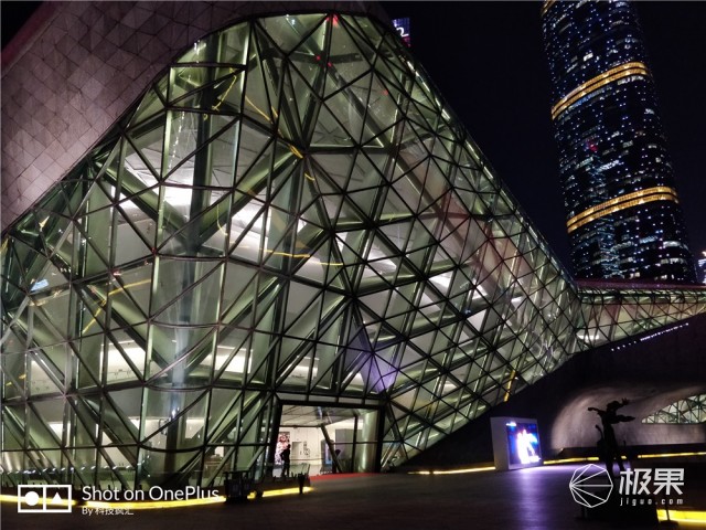 资深极客上手一加5T，顺便给你聊聊它的前世今生