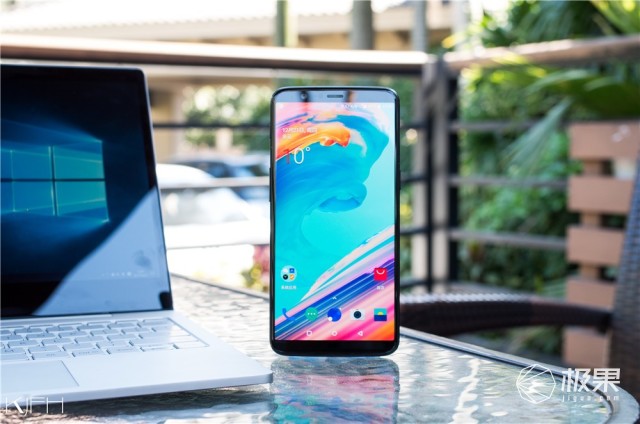 资深极客上手一加5T，顺便给你聊聊它的前世今生