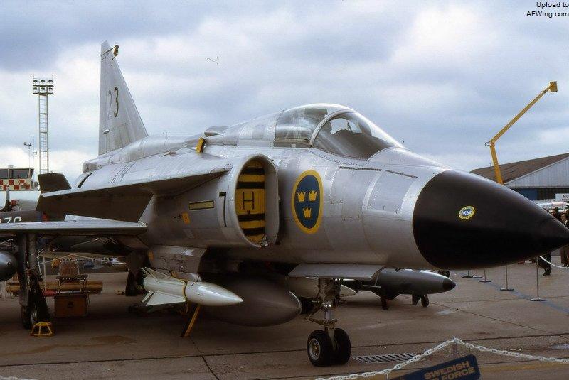 萨博37战斗机,鸭翼螺旋桨战斗机