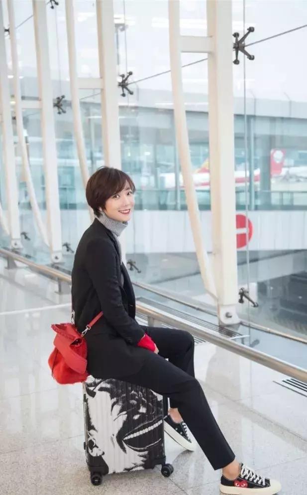 火炸天的羽绒服,rimowa新系列