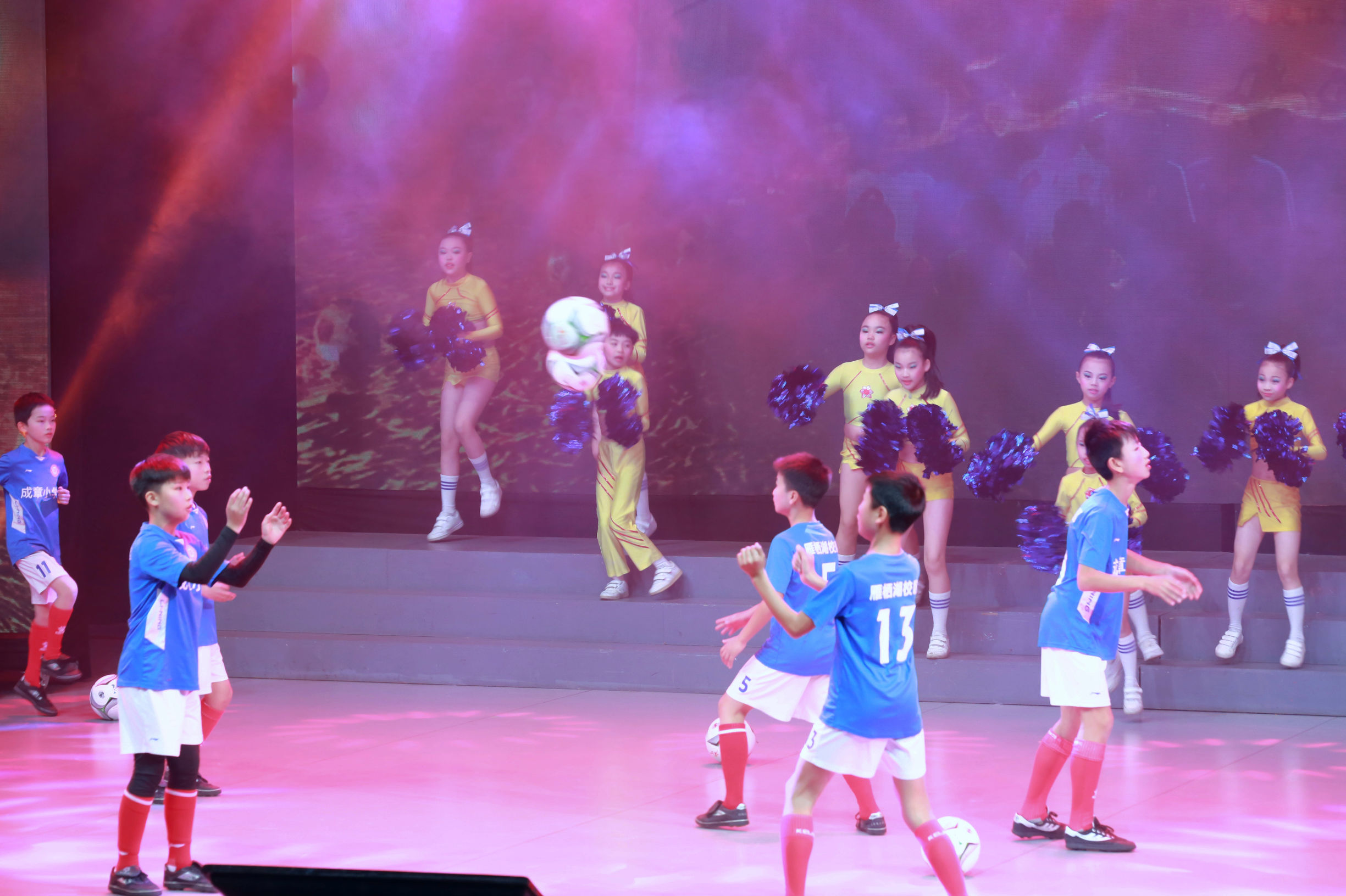 幼儿足球秀,足球童年