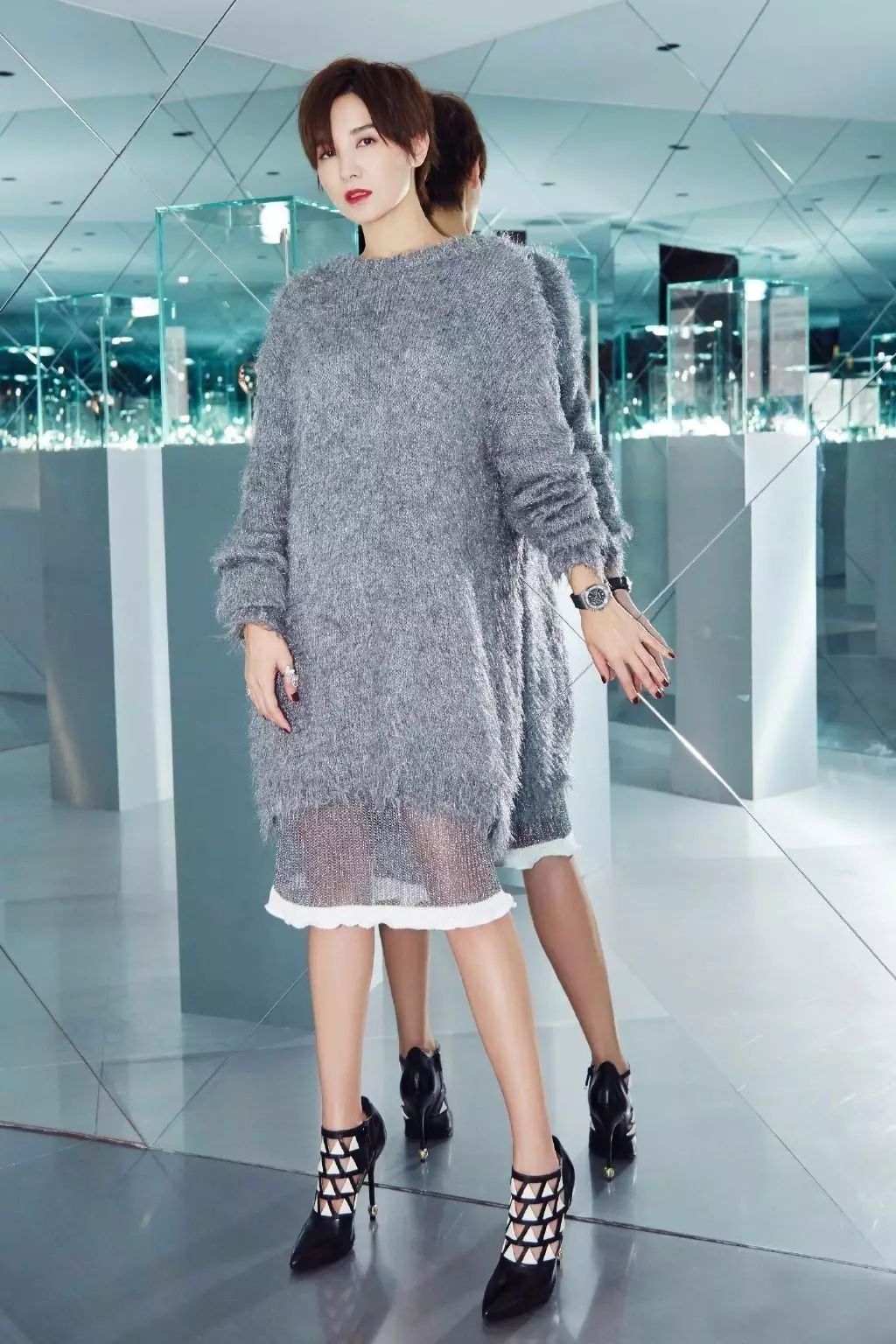 2018年不用大毛衣+仙女裙，你还敢说自己时髦？