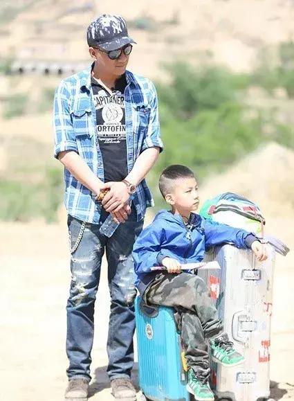 火炸天的羽绒服,rimowa新系列