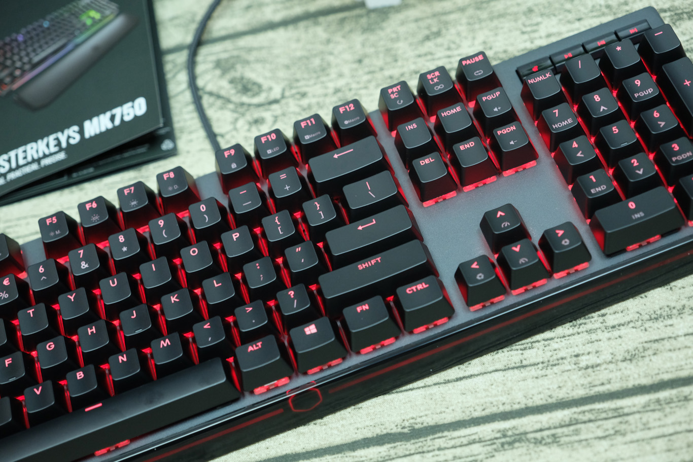 酷冷至尊单手机械键盘测评,酷冷至尊机械键盘测评