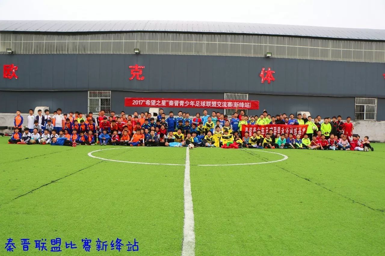 有一个会踢球的女孩真好,足球是一个美丽的女人