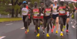 跑步快慢和脚脖子有关系,跑步的快慢跟胖瘦有关系