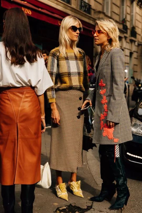 2018年不用大毛衣+仙女裙，你还敢说自己时髦？