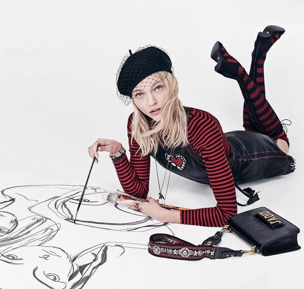 袜子怎么配长裤,小白袜的搭配方法