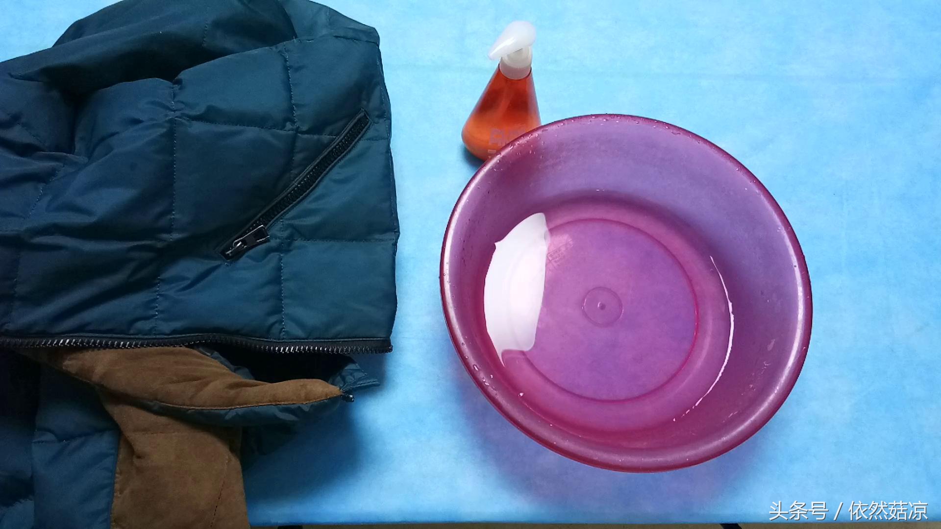 羽绒服沾上火锅油渍干了怎么洗掉,羽绒服顽固油渍如何处理