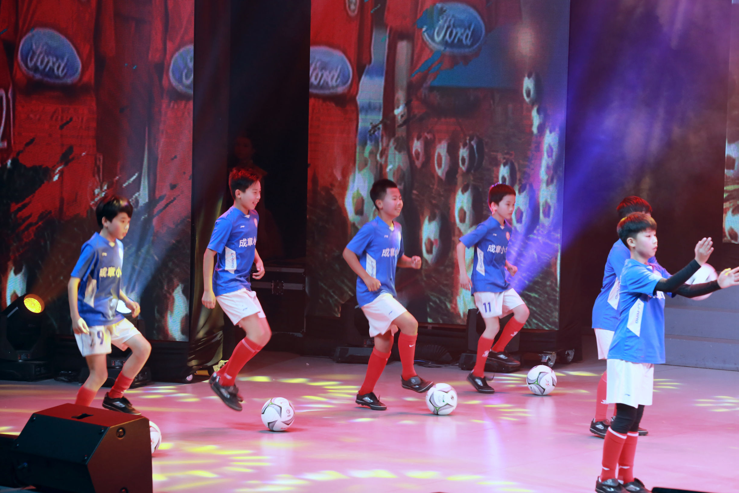 幼儿足球秀,足球童年