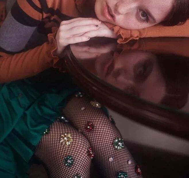 袜子怎么配长裤,小白袜的搭配方法