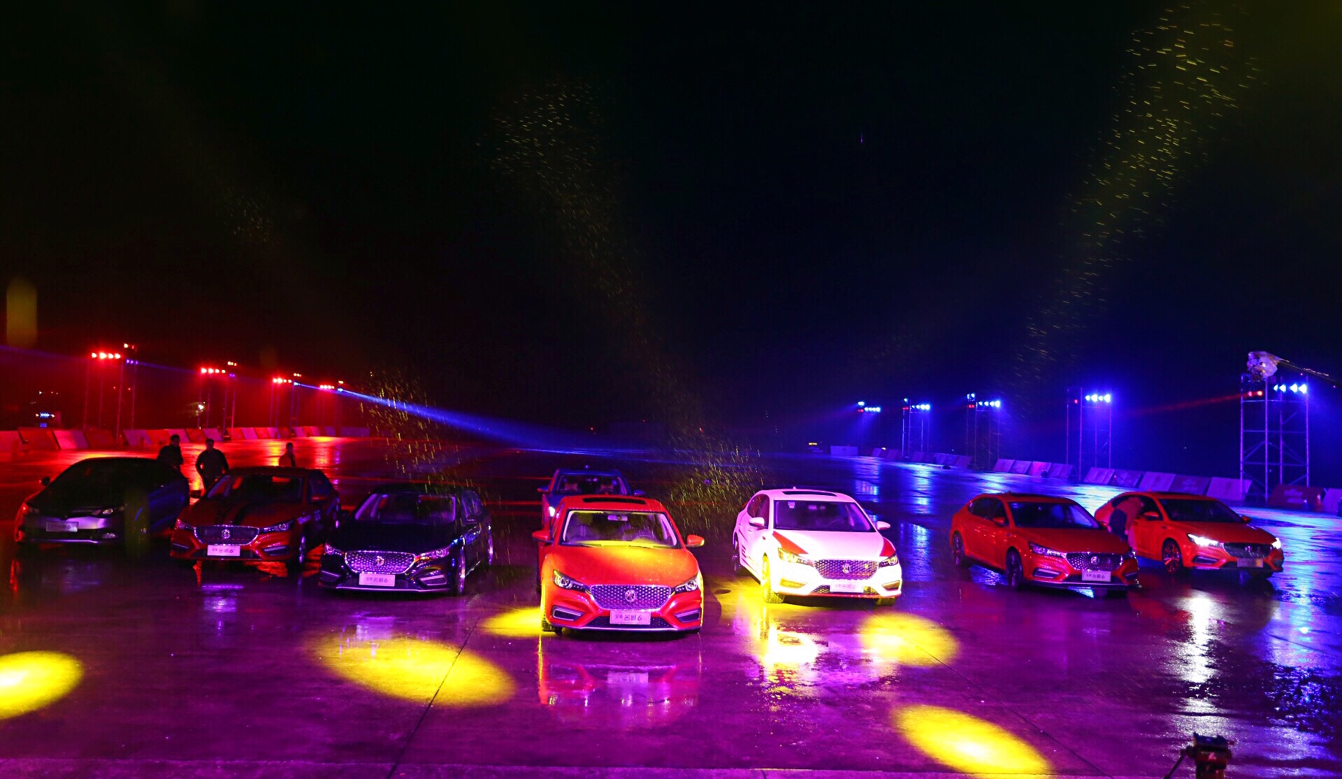 2扇门竟要40万！“爵战珠海”MG名爵年度潮玩轰趴进阶车主新玩法