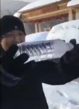 南方人给我听好，下雪了别嘚瑟，敢不敢来场雪地足球？