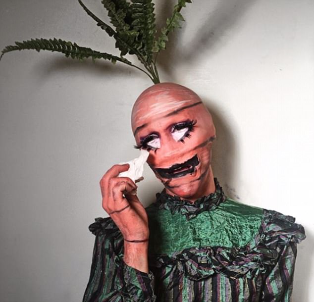 英国女人仿妆小丑女,英国恶女人仿妆