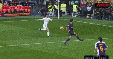 震惊足坛的手球,足球裁判手球