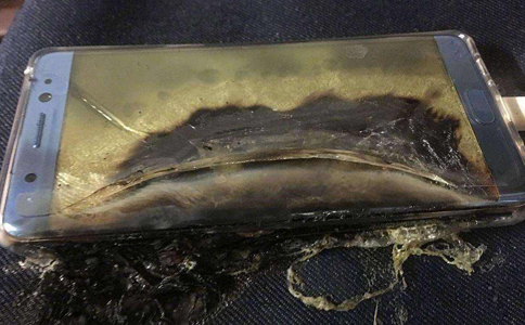 三星note8电池显示崩溃,三星note8手机电池鼓包了会爆炸吗