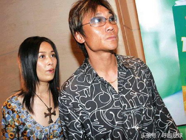 施连志飞踹高峰,德容飞踹阿隆索原视频