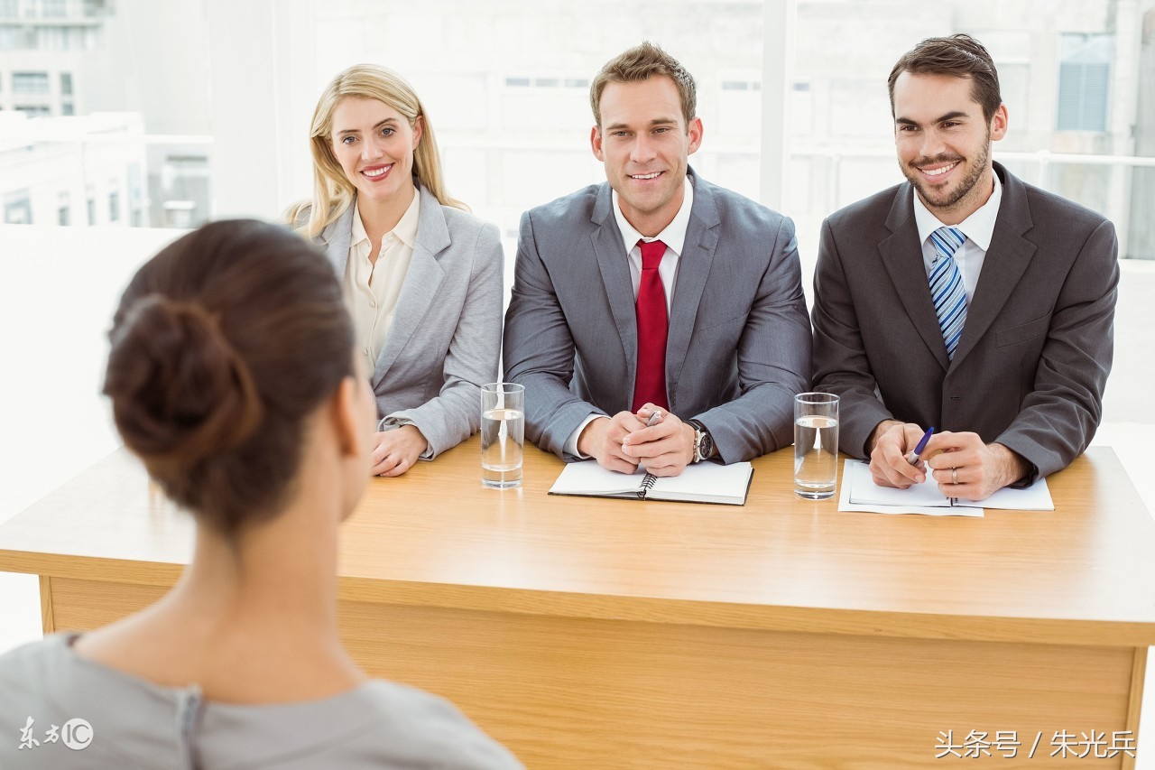 面试官如何用30元买一包50元的烟,面试让我买烟给领导