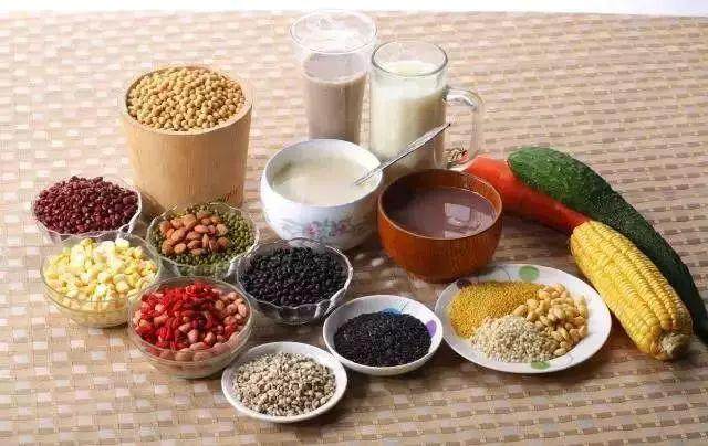 怎么改善宝宝头发少的问题,宝宝头发少长得慢