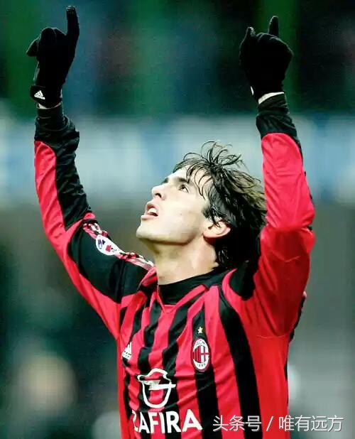 天下足球催泪文案青春凯旋,天下足球催泪文案罗纳尔迪尼奥