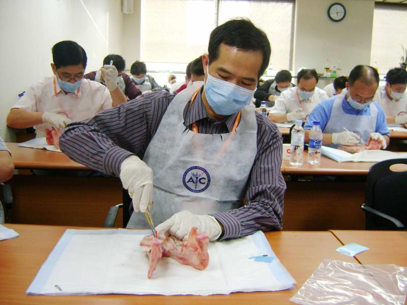 缺牙30年做种植牙,种植牙对70岁老人有何益处
