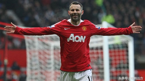 天下足球催泪文案青春凯旋,天下足球催泪文案罗纳尔迪尼奥