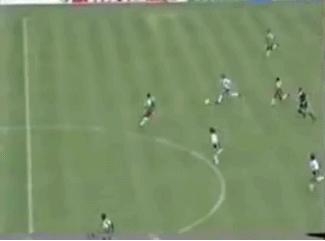 施连志飞踹高峰,德容飞踹阿隆索原视频