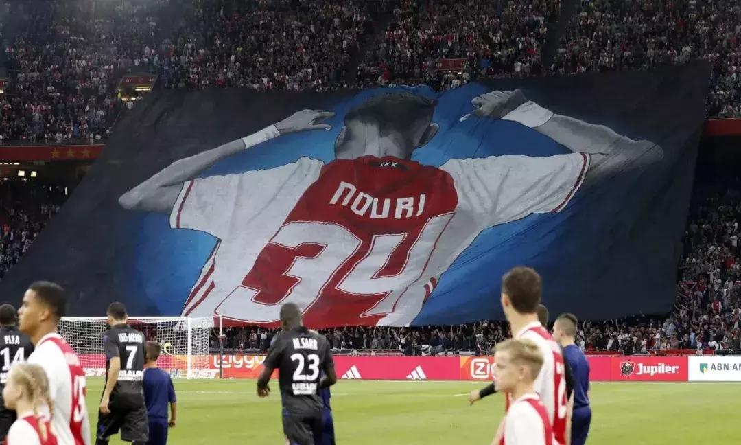 半年了，这名前途无量的年轻人还没醒过来