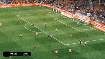 十大任意球梅西,梅西经典射门动作图片