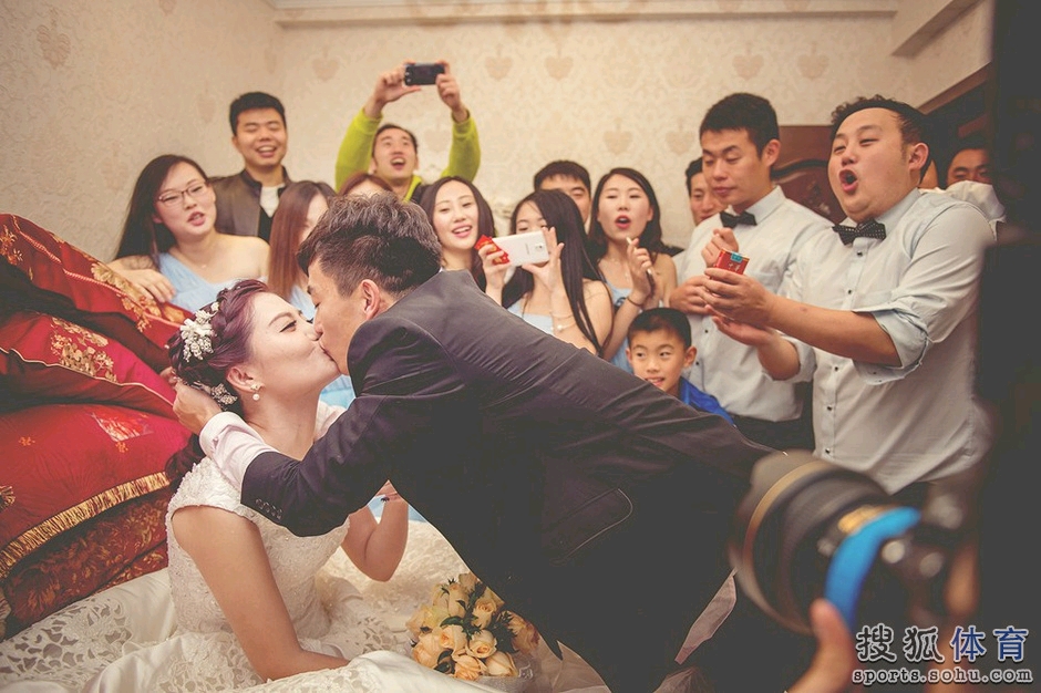 中超太太团头牌再秀,中超顶级豪华太太团