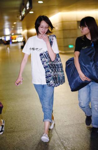 张翰现身机场被曝光,张翰机场被怼视频