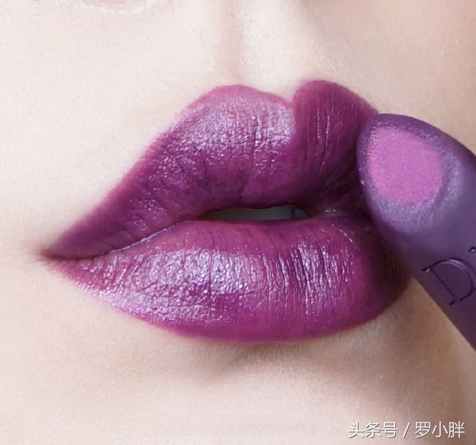 dior鐑堣壋钃濋噾閿佽壊鍞囬噳璇曡壊,杩ゥ鐑堣壋钃濋噾鍞囬噳720璇曡壊