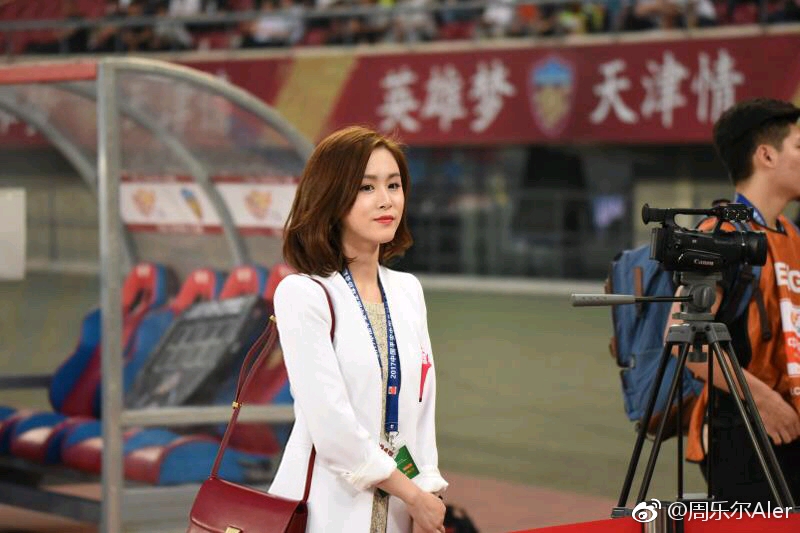 中超太太团头牌再秀,中超顶级豪华太太团