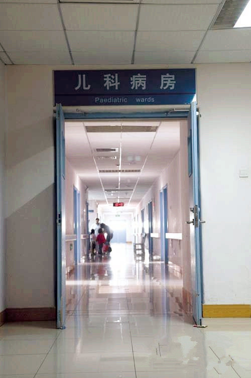 4个月宝宝咳嗽妈妈吃药有用吗,4岁女童咳嗽不断妈妈以为是肺炎