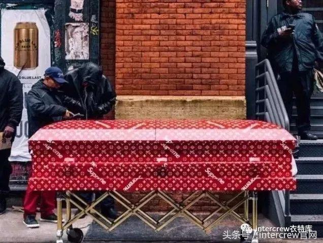 李小璐卫衣多少钱,李小璐supreme衣服