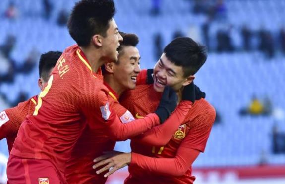 国足什么时候能有c罗这样的球星,国足难掩颓势尽显风采