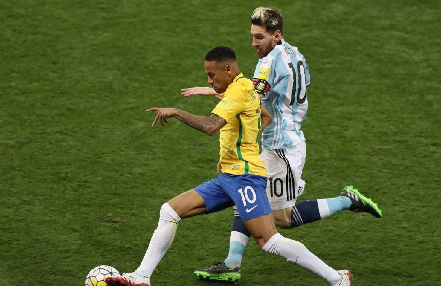 十大任意球梅西,梅西经典射门动作图片