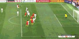 国足什么时候能有c罗这样的球星,国足难掩颓势尽显风采