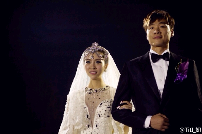 中超太太团头牌再秀,中超顶级豪华太太团